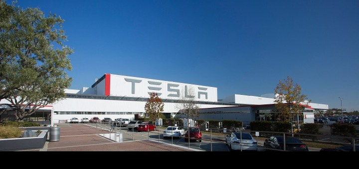 Tesla Piyasaya Daha Ucuz Arabalar Çıkaracağını Açıkladı