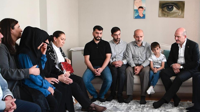 Bakan Soylu'dan PKK'lıların katlettiği Yasin Börü'nün ailesine ziyaret