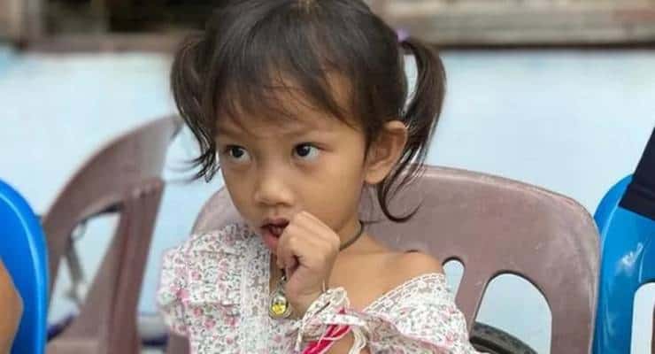 Tayland’daki kreş saldırısında hayatta kalan tek çocuk, arkadaşlarının uyuduğunu sanmış